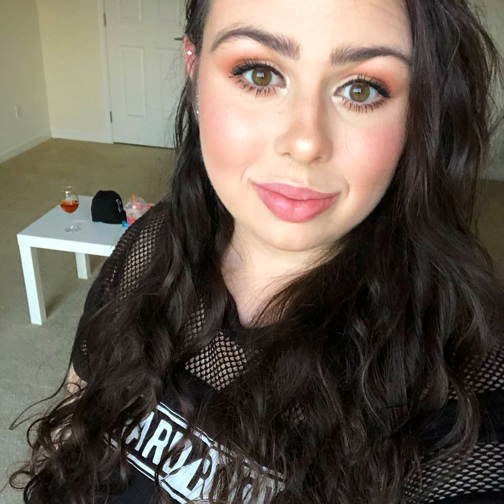 Meet your Posher, Mikaela